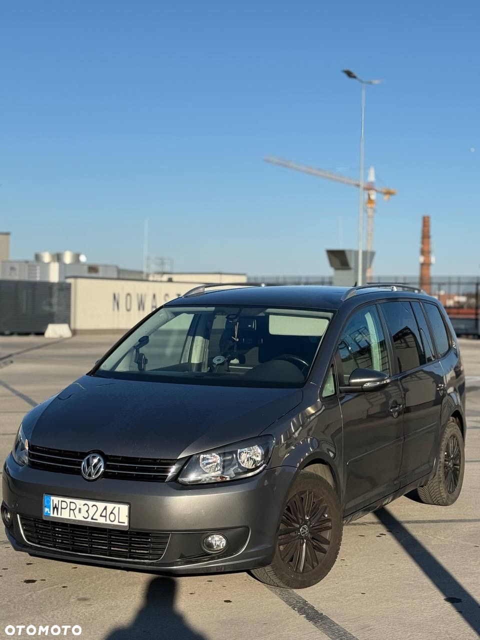Volkswagen Touran - 1