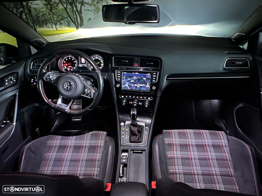 VW Golf 2.0 TSi GTi DSG Performance - 10