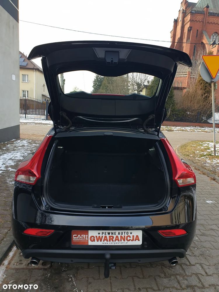 Volvo V40 D3 Inscription - 38