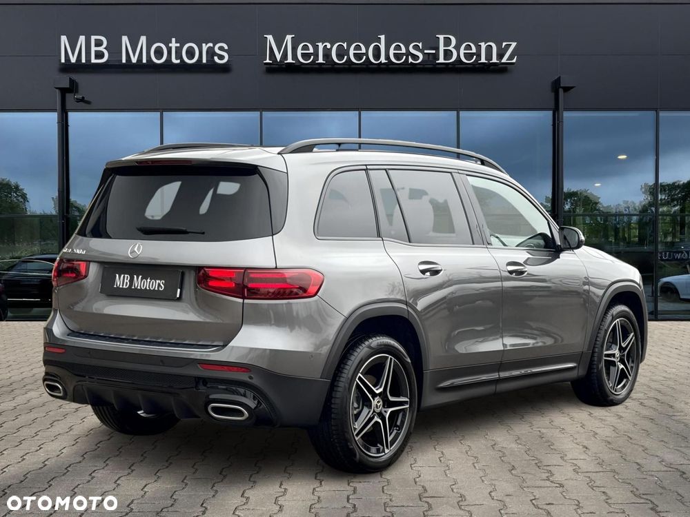 Mercedes-Benz GLB - 8