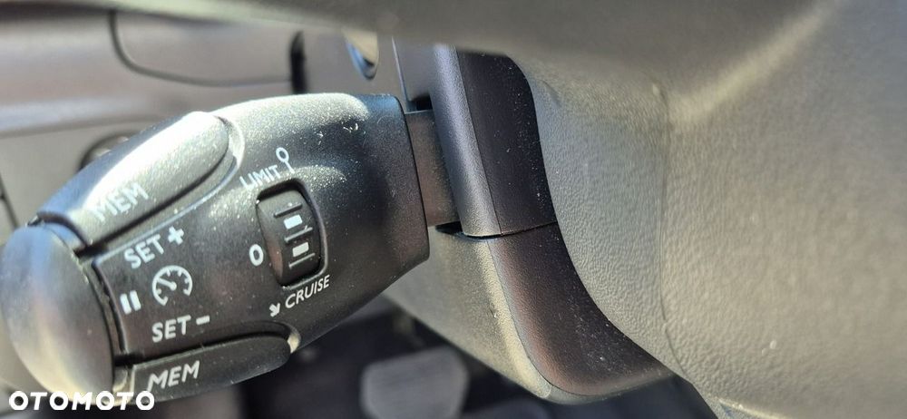 Citroën C3 1.2 PureTech Shine EAT6 - 14