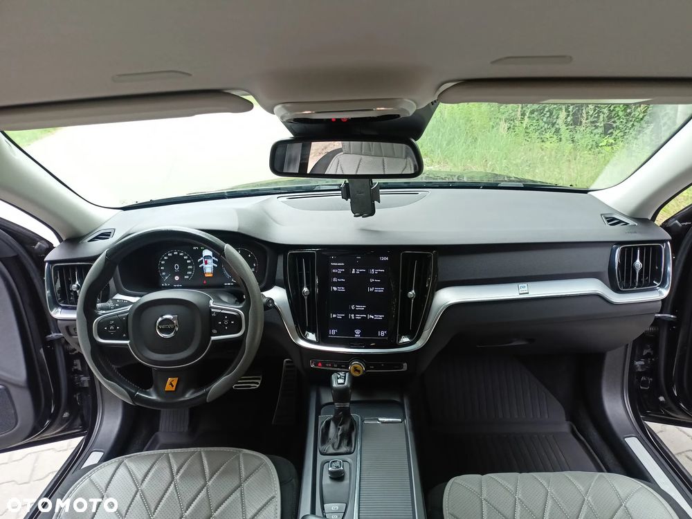 Volvo V60 D3 Momentum Pro - 17