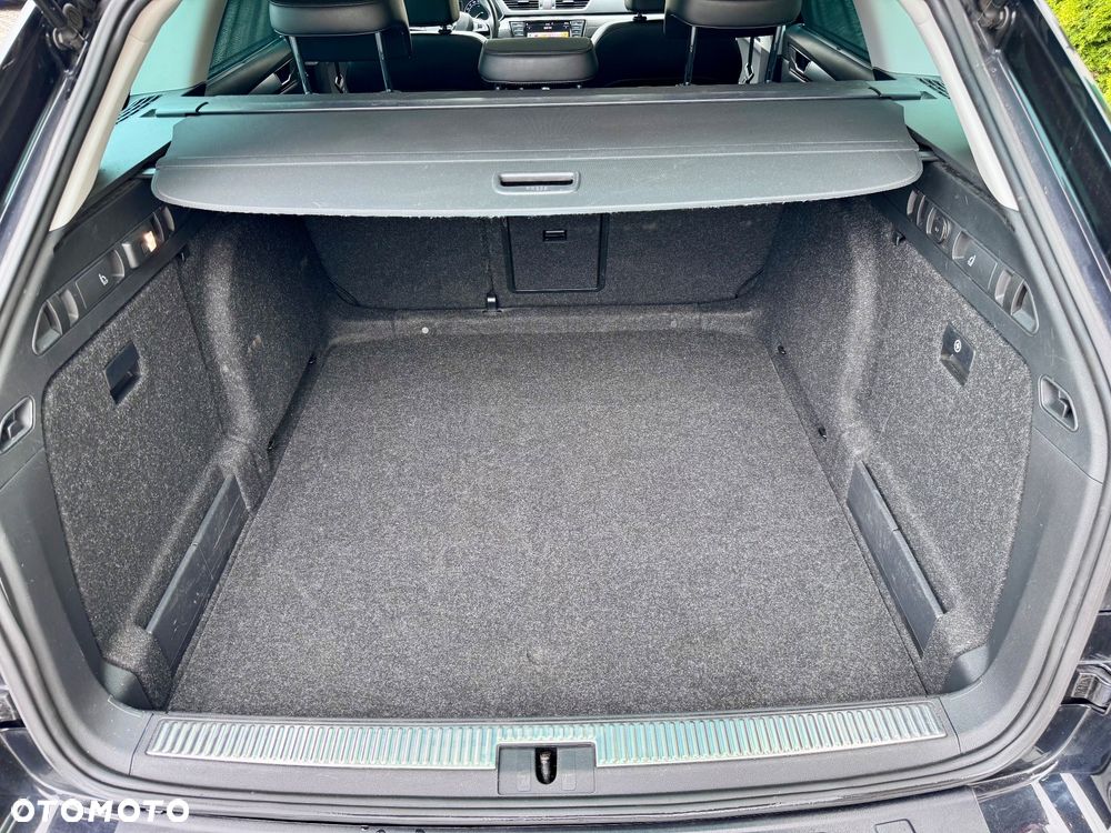 Skoda Superb 2.0 TDI L&K DSG - 20
