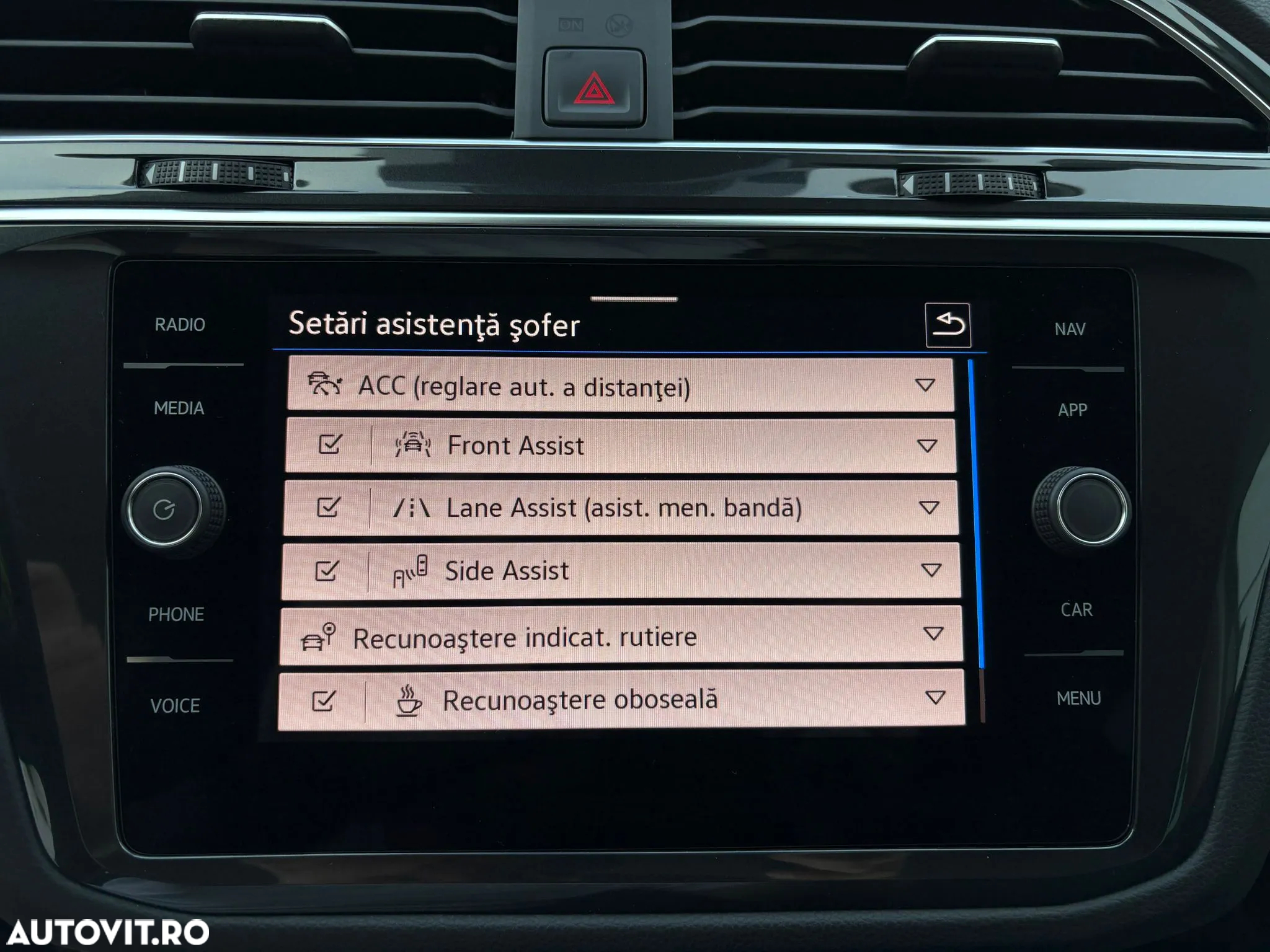 Volkswagen Tiguan 2.0 TDI SCR 4MOTION DSG IQ.DRIVE - 11