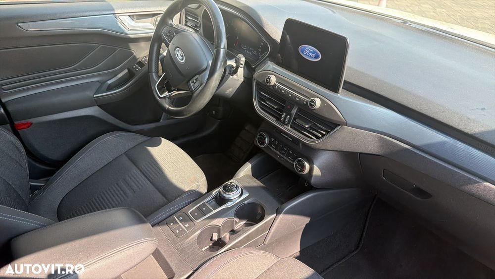Ford Focus - 9