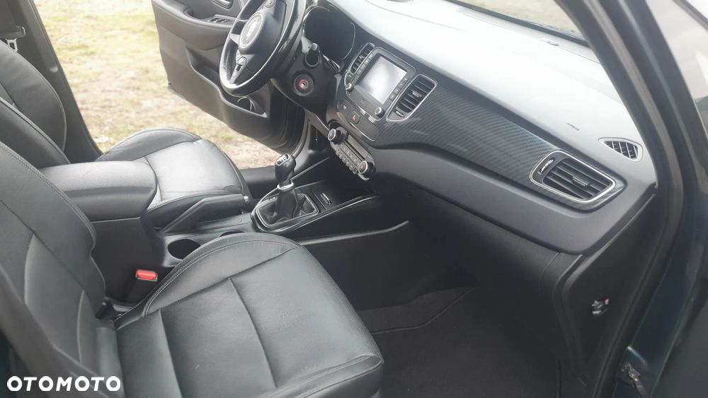 Kia Carens 1.7 CRDi 115 Dream Team Edition - 6