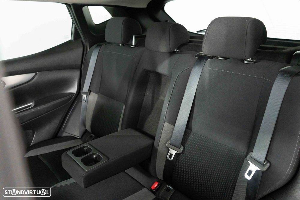 Nissan Qashqai 1.3 DIG-T N-Connecta J18 - 11