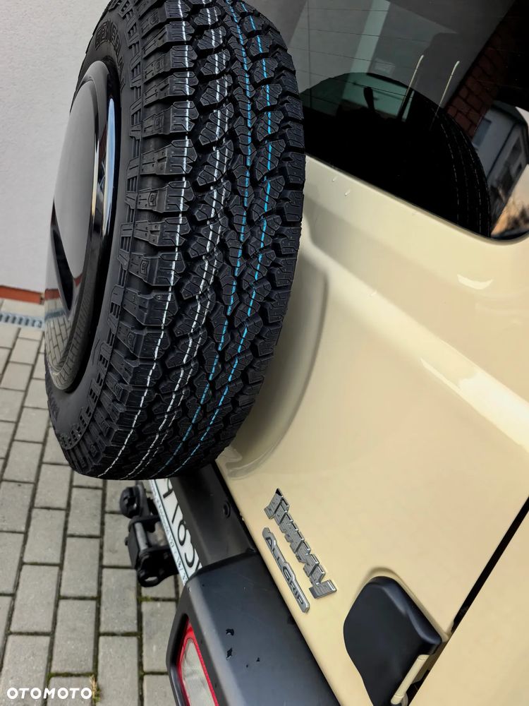 Suzuki Jimny 1.5 Premium - 25