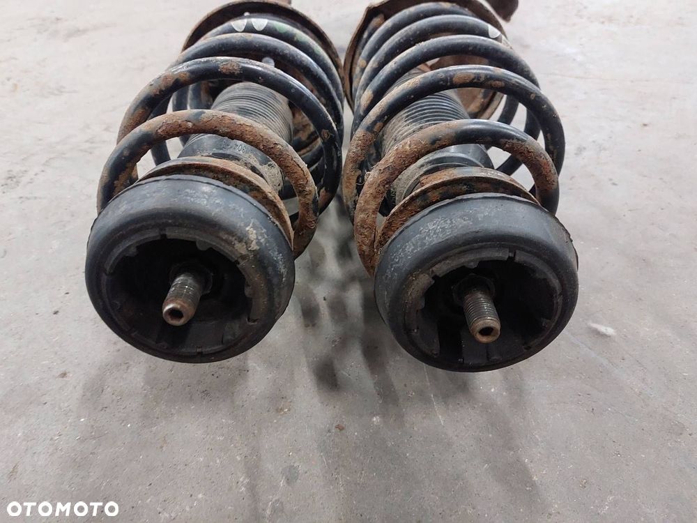 AMORTYZATOR SPRĘŻYNA ZWROTNICA LEWY PRZÓD + PRAWY PRZÓD GOLF III 1.6 8V - 2