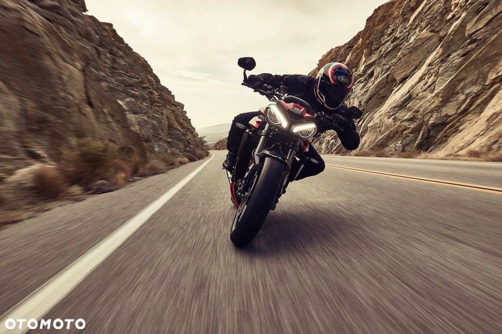 Triumph Street Triple - 2