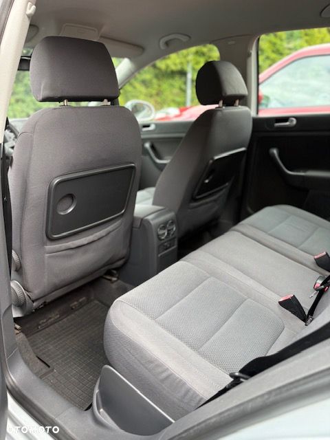 Volkswagen Golf Plus - 10