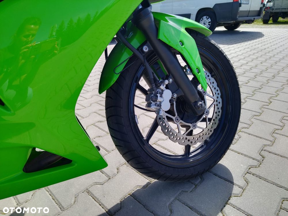 Kawasaki Ninja 250R - 9