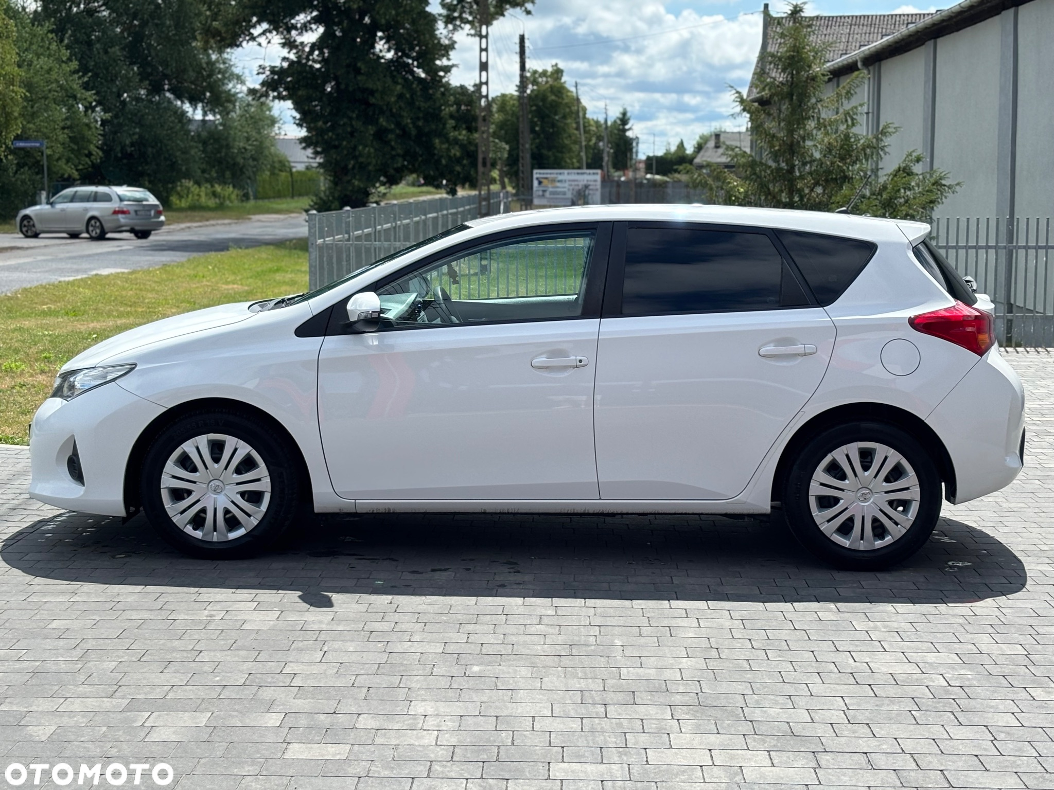 Toyota Auris - 2
