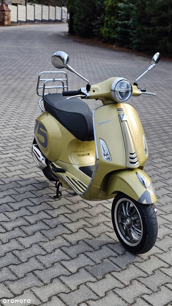 Piaggio Vespa - 2