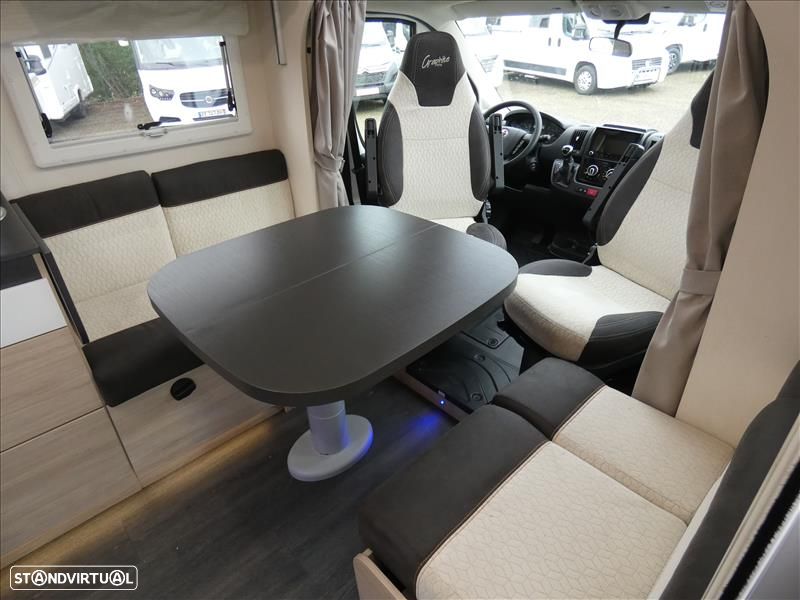Challenger Graphite Fiat - 7