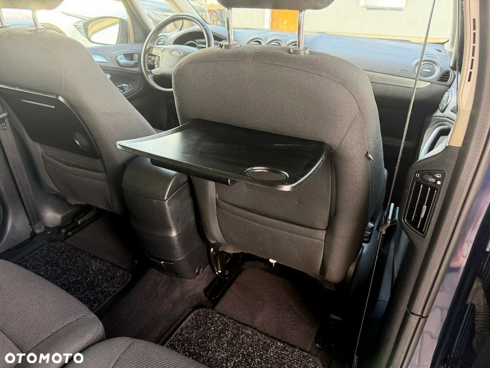 Ford Galaxy - 28