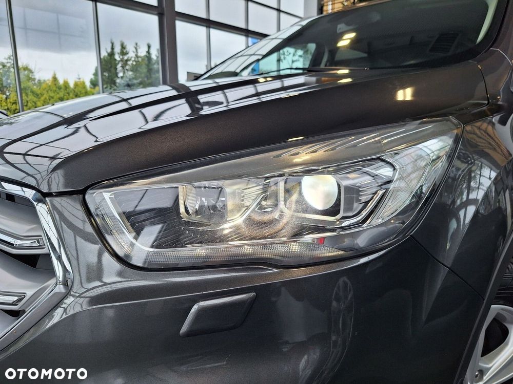 Ford Kuga - 11