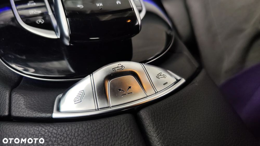 Mercedes-Benz Klasa E 300 9G-TRONIC - 27