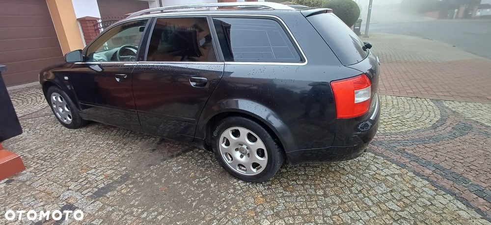 Audi A4 Avant - 1