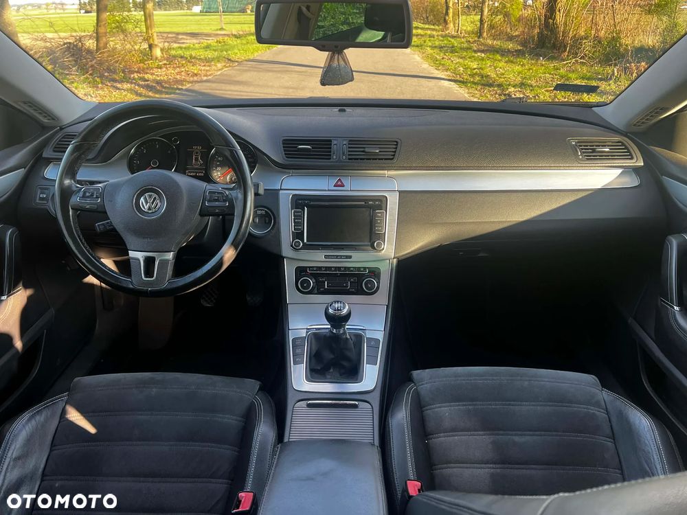 Volkswagen Passat 2.0 TDI Trendline - 11