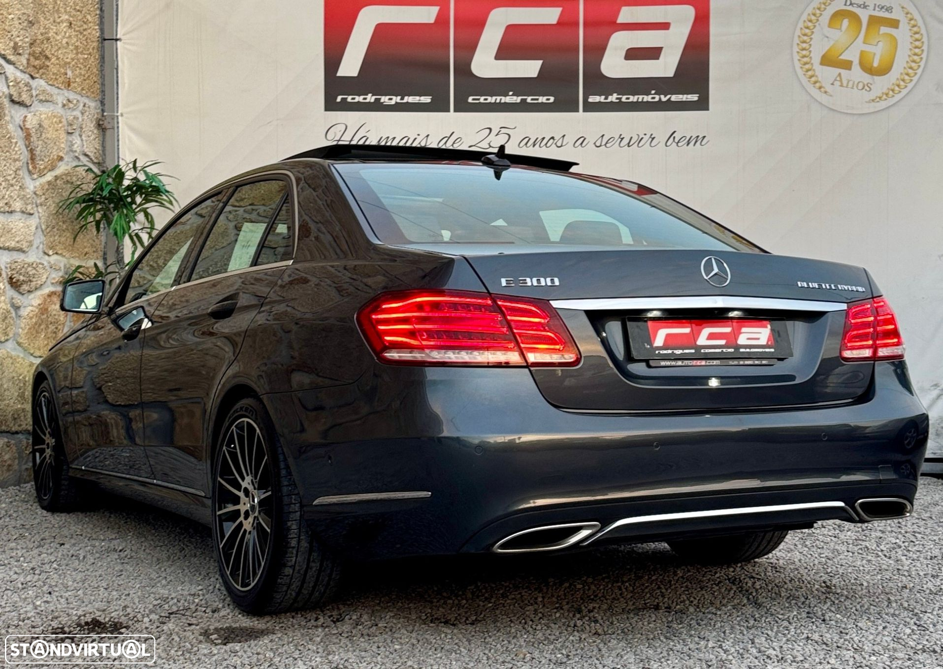 Mercedes-Benz E 300 Bluetec Hybrid Avantgarde - 43