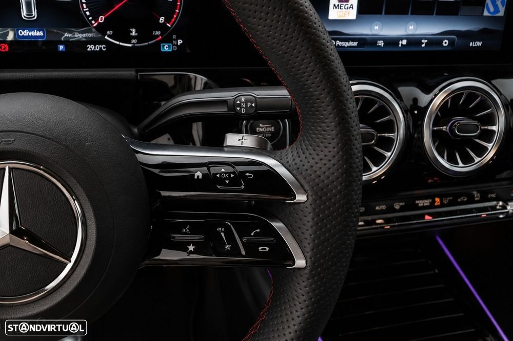 Mercedes-Benz GLA 200 d AMG Line - 16