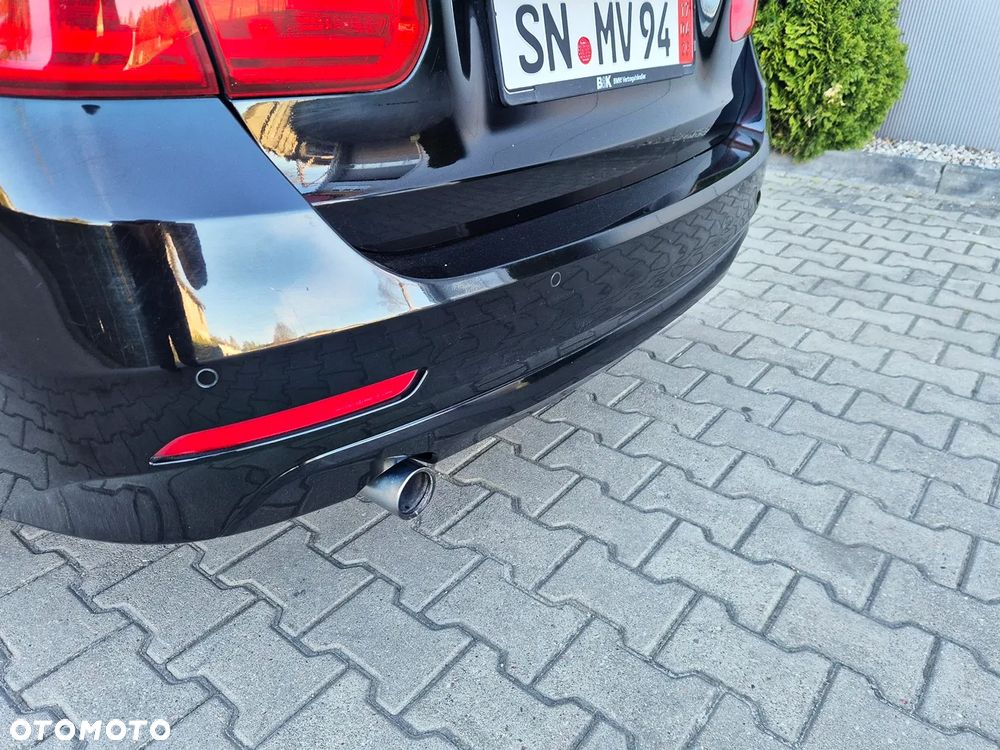 BMW Seria 3 318d DPF Edition Sport - 13