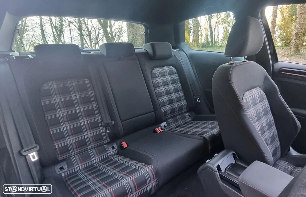 VW Golf 2.0 TSi GTi - 16