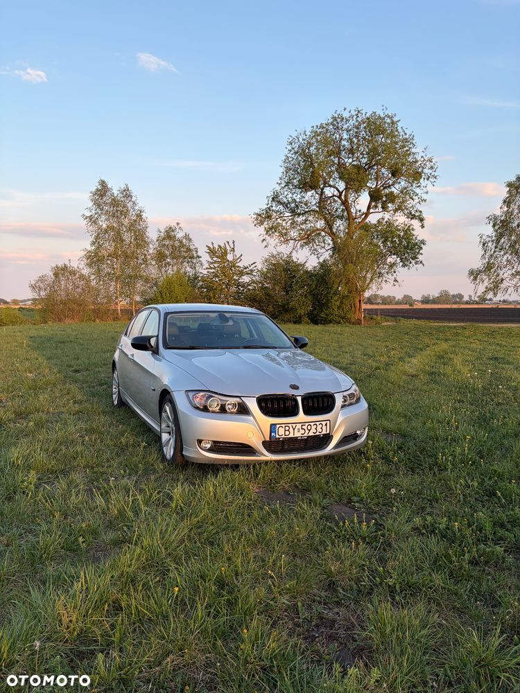 BMW Seria 3 318d - 4