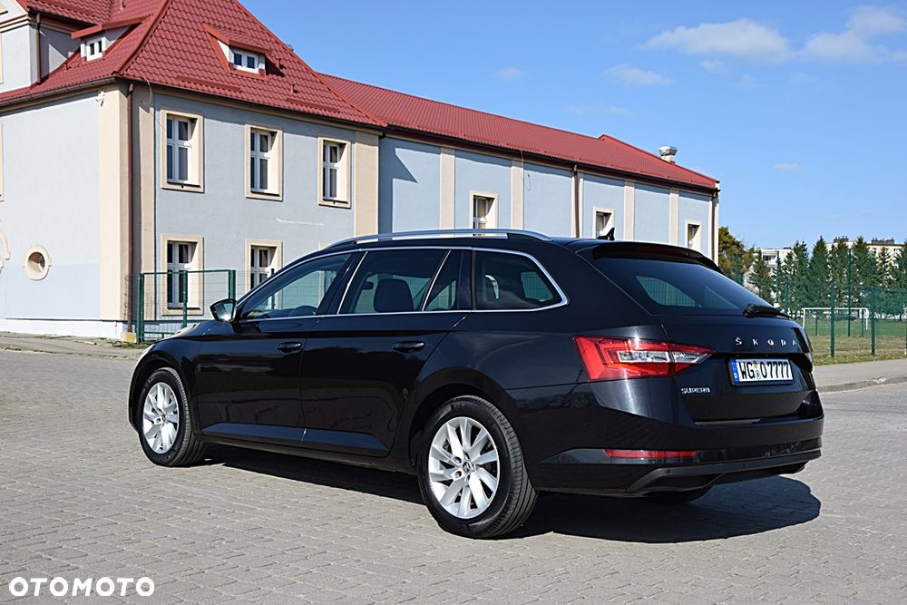 Skoda Superb 2.0 TDI Ambition DSG7 - 10