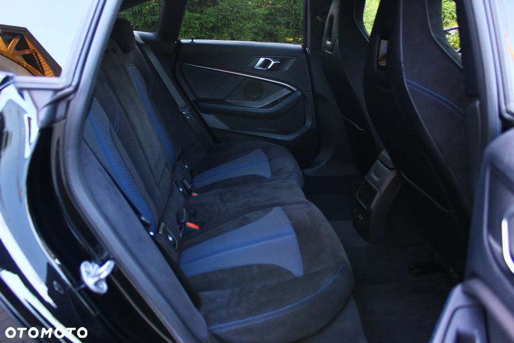 BMW Seria 2 218d M Sport sport - 34