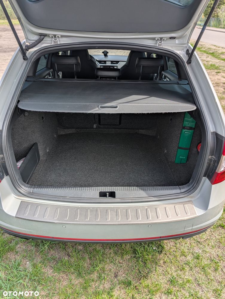 Skoda Octavia 2.0 TDI RS DSG - 9