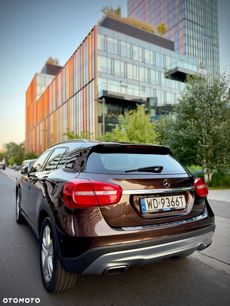 Mercedes-Benz GLA - 7