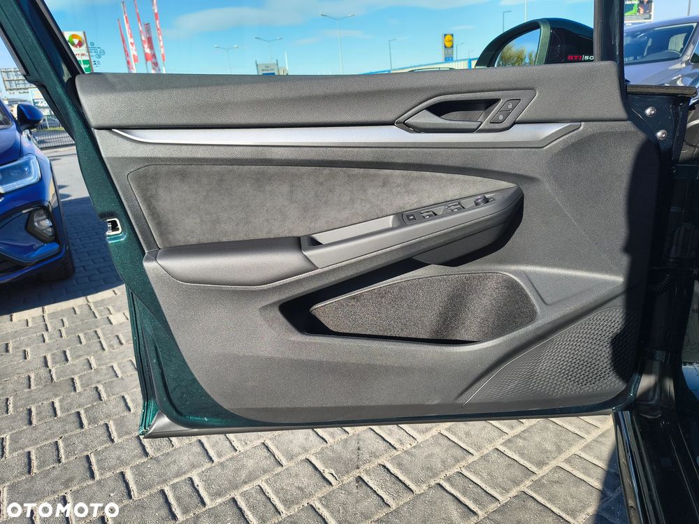 Volkswagen Golf - 16