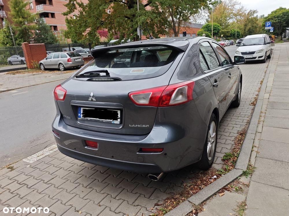 Mitsubishi Lancer - 2
