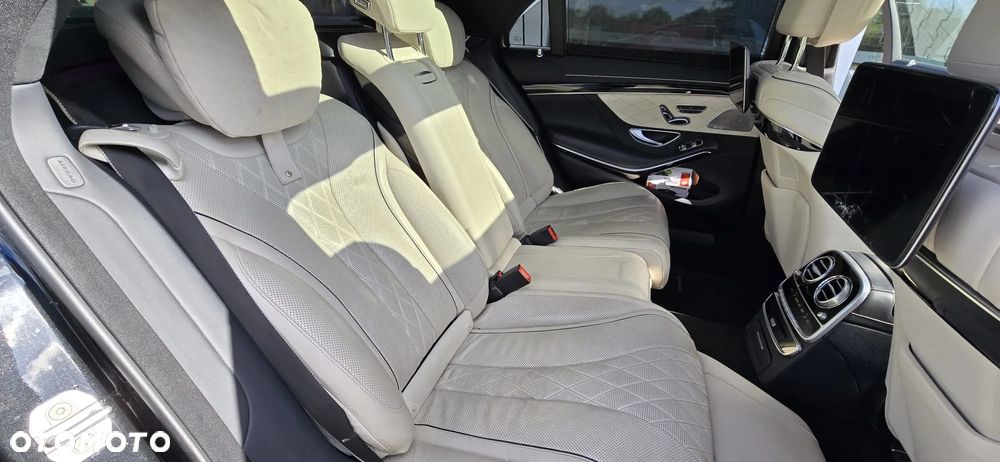Mercedes-Benz Klasa S 400 d 4-Matic L 9G-TRONIC - 32