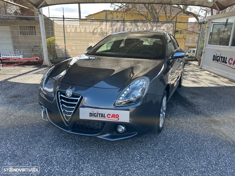 Alfa Romeo Giulietta 2.0 JTDM Trofeo - 1