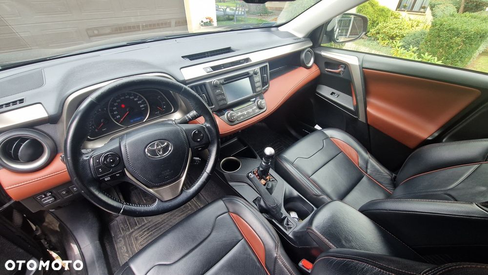 Toyota RAV4 2.0 D-4D Premium - 9