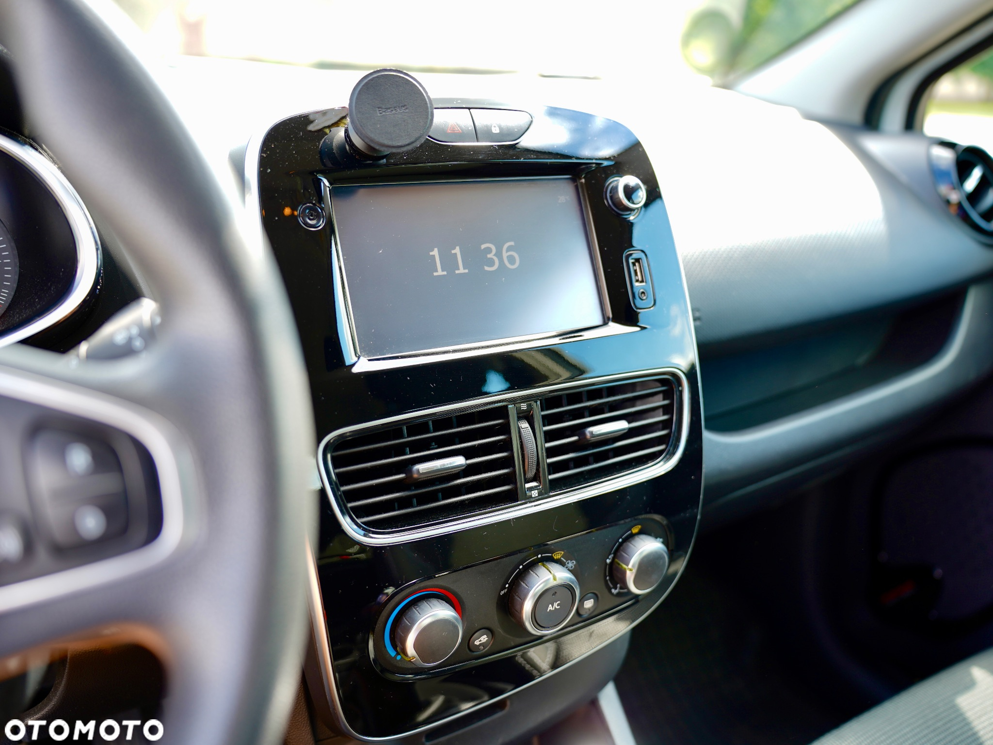 Renault Clio 1.5 dCi Energy Limited - 13
