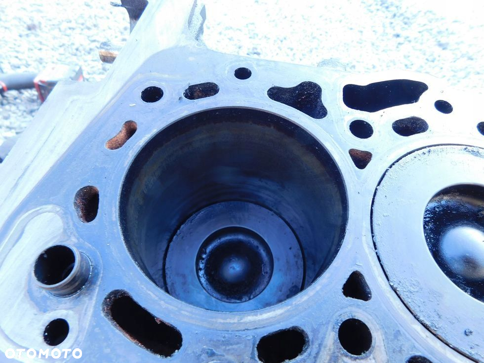 Blok dół silnika Ford Transit MK7 2.4 TDCI wał tłoki korbowody silnik 74KW - 11