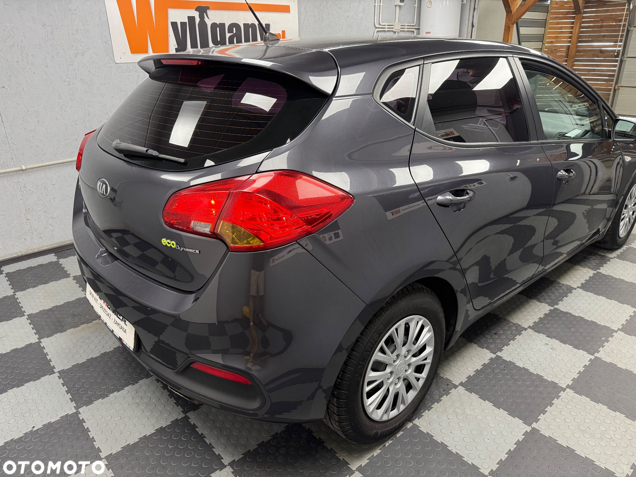 Kia Ceed - 21