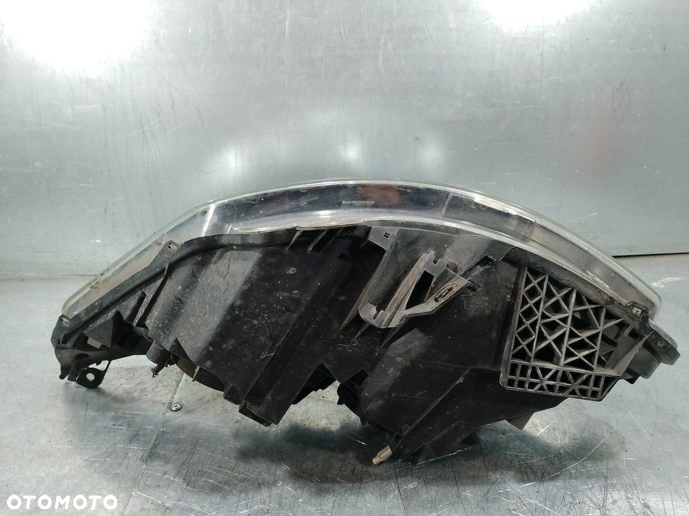 LAMPA PRZÓD PRAWA CITROEN C4 9646893880   89009406 - 9