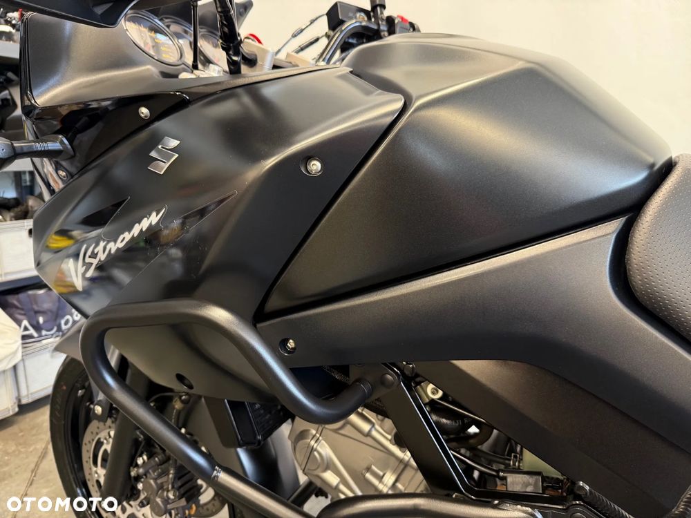 Suzuki V-STROM - 20