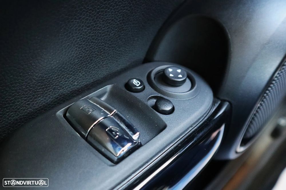 MINI 3 Portas Cooper SE Classic - 19