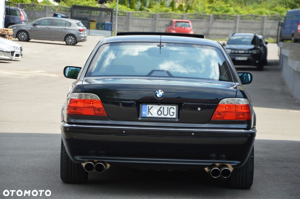 BMW Seria 7 740i - 14