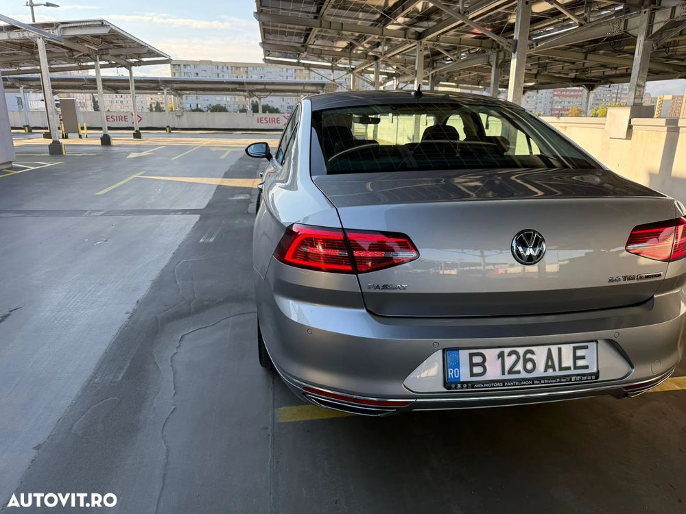 Volkswagen Passat Variant 2.0 TDI DSG 4Motion Highline - 28