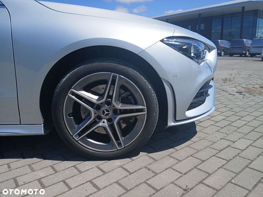 Mercedes-Benz CLA 250 e PHEV AMG Line 8G-DCT - 16