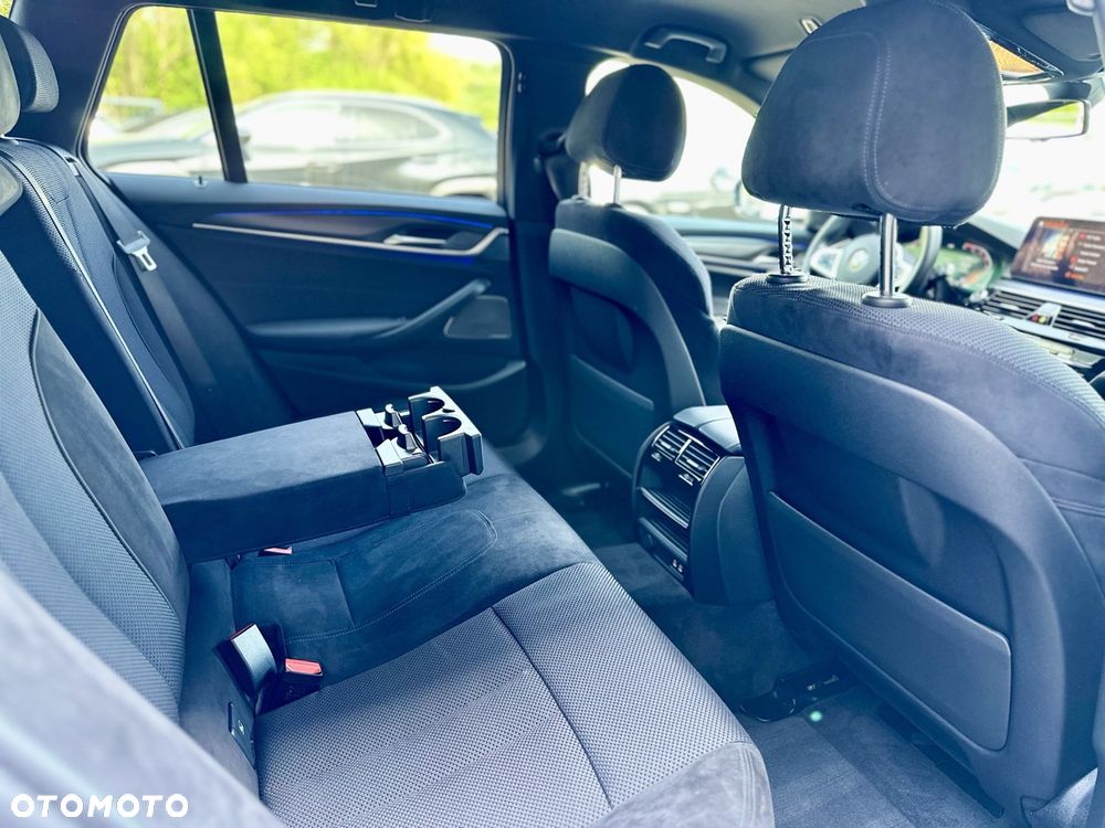 BMW Seria 5 520d xDrive M Sport Edition - 22