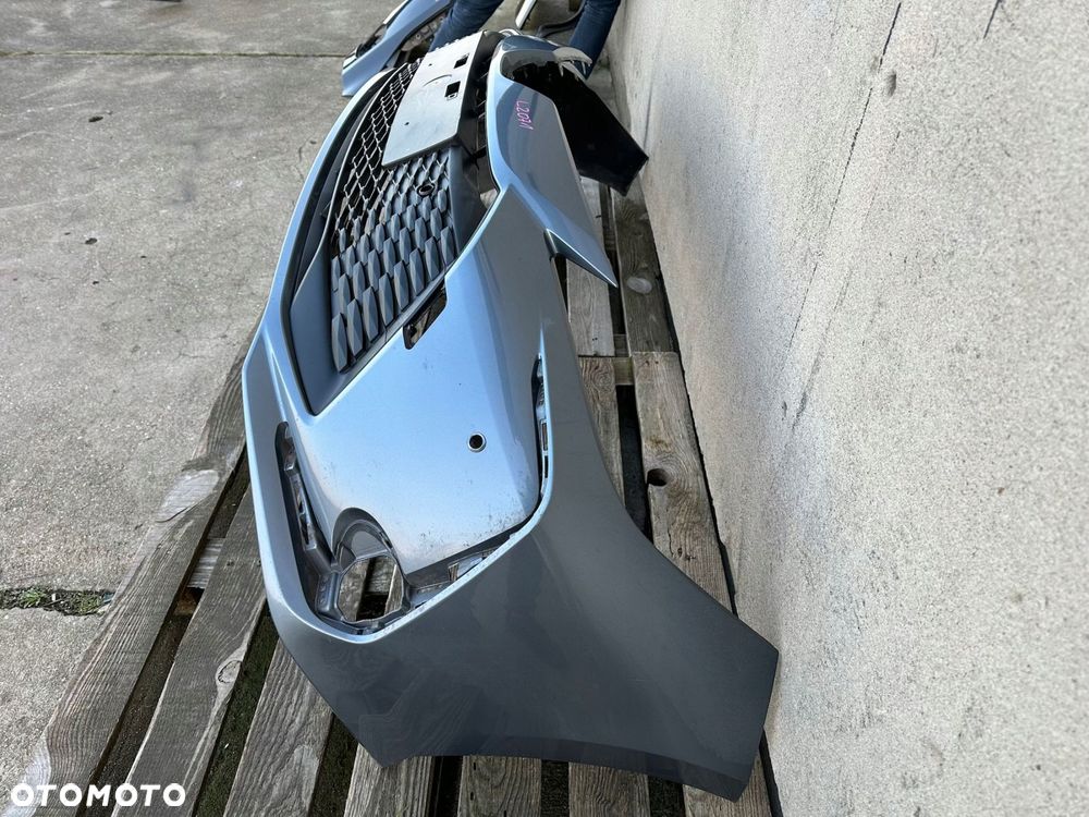 zderzak przód przedni toyota corolla xii e21 sedan lift fl 2023- + kratka - 2