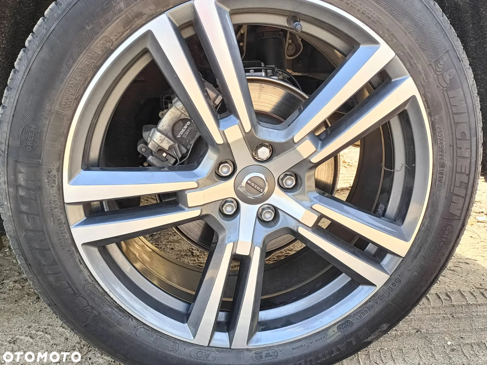 Volvo XC 60 T5 AWD Momentum - 4